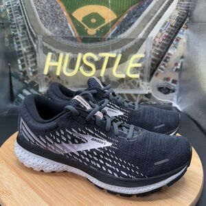 Brooks Ghost 13 Women’s Ombre/Black/Primrose Sz 7 (B)